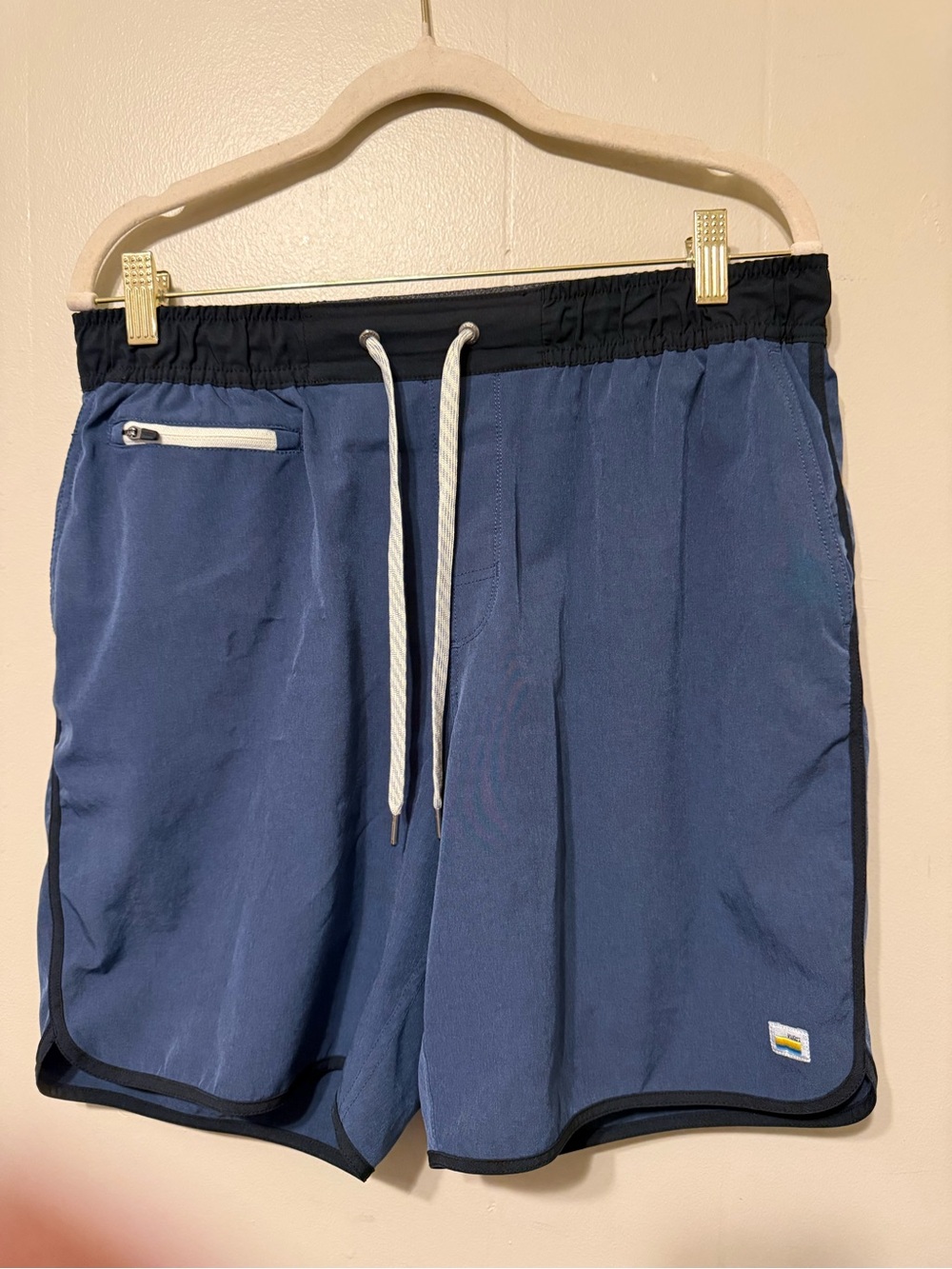 Vuori Navy Blue Athletic Drawstring Shorts with Black Waistband L
